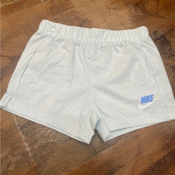 NWT Nike Youth Girls 2 Piece Short Set - Picture 4 of 7